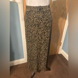Susan Lawrence Black and Tan Rose Maxi Skirt